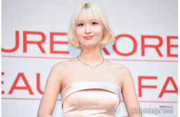 TWICEモモ、ミニTから美腹筋のぞく「憧れの体型」「かっこよすぎる」と絶賛の声