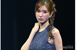 ひめか、ミニ丈トップスから美ウエストチラリ クールな装いで登場【オキコレ2025】