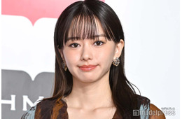 山本舞香、髪色大胆チェンジで雰囲気ガラリ「びっくり」「レベチの可愛さ」人気女優との2ショット公開