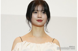 桜田ひより、オフショルで美デコルテ披露 初体験の撮影振り返る「一層気持ちが引き締まって」
