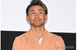 魔裟斗、長女の13歳誕生日を2ショットで祝福「輪郭が奥様そっくり」「絶対美人さん」の声