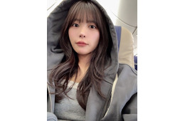 RIZINガール・竹内花、温泉での美バスト際立つオフショットに「セクシー」「笑顔可愛い」と反響