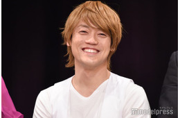 おばたのお兄さん「5年で逆に若返った」免許証写真公開に衝撃の声「すごい」「タイムリープ説」