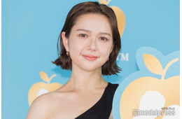 村重杏奈、プロデュースランジェリー着用ショットに反響「バストが綺麗にみえるように」