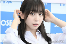 伊織もえ、色白バスト溢れる水着姿 三つ編みヘアも披露