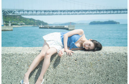 STU48内海里音、大胆背中見せカットに初挑戦 1st写真集決定