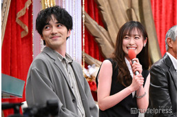 福原遥、美脚透けるレースワンピ姿 月9初主演に意気込み「まさか自分が」【明日はもっと、いい日になる】