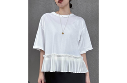 技アリ白Ｔでさりげなくお腹をカムフラージュ。Ｔシャツインの着こなしに抵抗がある人、必見です【40代の毎日コーデ】