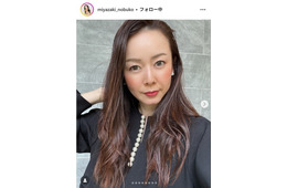 宮崎宣子、息子とのプールショット公開 ハワイ旅行満喫「楽しそう」「可愛らしい親子」の声