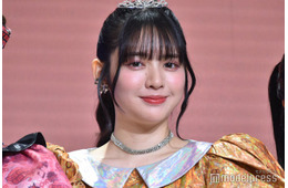 FRUITS ZIPPER鎮西寿々歌、印象ガラリのデコ出しヘアに熱視線「ビジュ天才」「透明感すごい」