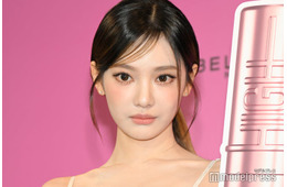 aespaニンニン、美脚＆ウエスト際立つ黒コーデ「女神」「憧れのスタイル」と反響