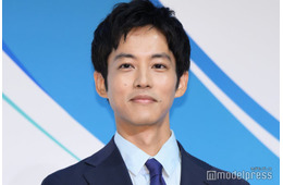 松坂桃李「子どももテンションが上がって」家族で訪れた思い出の1枚披露