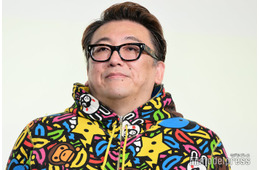 福田雄一監督、三浦春馬さんの命日に秘蔵ショット公開「天国で大好きなお芝居してくれてるといいなあ」