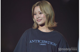 「今日好き」上ノ堀結愛、シースルートップスで素肌見せ 美ウエストもチラリ