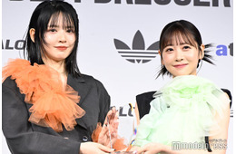 FRUITS ZIPPER、初となるファッションの賞受賞に喜び 鎮西寿々歌「1年間で3分の2以上は履いている」【スニーカーベストドレッサー賞】