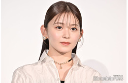 久間田琳加、スラリ美脚際立つ“りんか丈”衣装姿公開「憧れのスタイル」「可愛すぎる」と反響