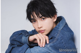 草川直弥、“奇跡の1枚”誕生秘話 自身と向き合い新たな気づきも「メンバーの反応は気になります」【「直弥いる。」インタビュー】