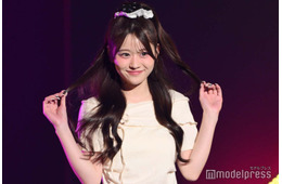 「今日好き」りんか、高めハーフアップ×膝上ミニスカでお嬢様ルック【TGC teen 2025 Summer】