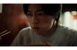 Travis Japan松田元太、新CMで豪快な食べっぷり披露 一緒にパーティーを開きたい人は？「幸せを分かち合いたい」