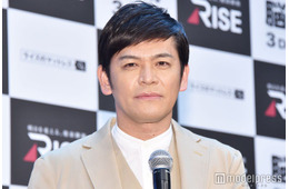 岡田圭右「4歳息子も興味津々」子どもとの読書タイム公開 読んでいる“本”にも注目集まる