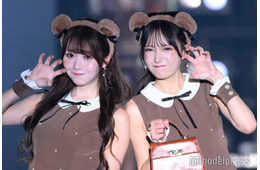 ＝LOVE大谷映美里＆≠ME鈴木瞳美、お揃いくまルックで手つなぎランウェイ【関コレ2025A/W】