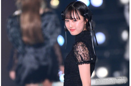 大友花恋、SEXYチャイナルックで美ボディライン披露【関コレ2025A/W】