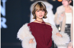 フォーエイト48あみか、あみか、大ぶりコートから美肩ちら見せ【関コレ2025A/W】