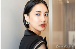 藤井夏恋、両親の若かりし頃の写真に反響「美男美女」「スタイル良い」