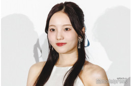 本田真凜、ワンショルドレスで美デコルテ披露「上品」「エレガント」の声