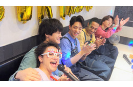 Aぇ! group、番組1周年記念しカラオケで熱唱・末澤誠也に誕生日サプライズ 5人での“石垣島旅”も【あっちこっちAぇ!】