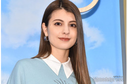 マギー、新カラーで印象ガラリ「夏っぽい」「印象変わる」の声