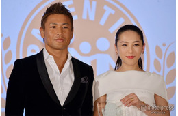 魔裟斗＆矢沢心、夫婦水着ショット公開「2人ともスタイル抜群」「美男美女すぎ」の声