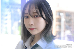 くれまぐ・浅見めい、美脚際立つ後ろ姿に「異次元スタイル」「二度見した」の声