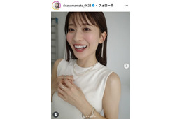元TBS山本里菜アナ、素脚×ノースリーブで寝転ぶオフショット公開「大人っぽい」「すごい透明感」