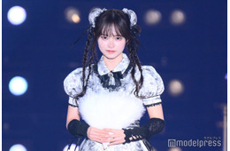 “AI疑惑”で話題・藤咲凪、娘2人との3ショット公開「優しいママの顔」と話題