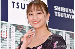岡田結実、母と「語り尽くした」外食ショット公開「美人親子」「肌綺麗」の声