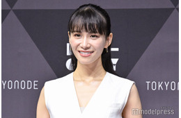 Perfumeあ～ちゃん、ミニスカ持ち上げ美脚披露「細くて綺麗」「可愛い」の声
