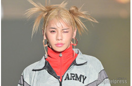 とうあ「ノリでエクステとっちゃいました」新ヘアに絶賛の声「ビジュ良すぎ」「色気えぐい」