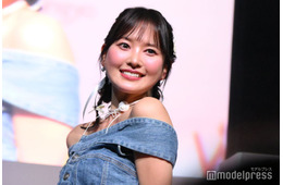兒玉遥、オフショルニットからSEXY美肩覗かせる パリ旅行ショットに「色っぽい」