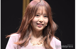 乃木坂46佐藤璃果、シースルースカートから美脚見せ「ビジュ良すぎ」「最強アイドル」の声
