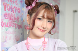 しなこ、全身パープルコーデでTWICEライブへ 推しメンにも注目集まる「1番目立ってる」「デカリボン可愛い」