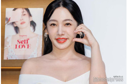 MEGBABY、息子顔出し 5歳バースデー祝福の様子公開で「既にイケメン」「親子揃って可愛い」