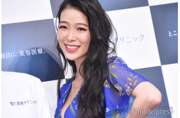 紅蘭、美ヒップ際立つショーパン姿 娘との2ショット公開「綺麗」「2人とも可愛い」の声
