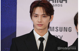 ジュン、SEVENTEEN＆ジャッキー・チェンの豪華記念ショット公開「ゲストがレベチ」「大スターと大スターの共演」の声