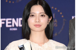 桜田ひより、美デコルテ輝くウェディングドレス姿に絶賛の声「お姫様みたい」「可愛すぎる」