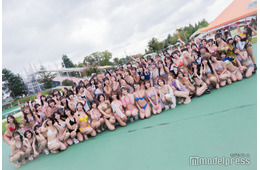 水着美女約100名が圧巻集結 プール撮影会が熱気と笑顔に包まれる【フレッシュフェス2025大団円 in しらこばと水上公園】