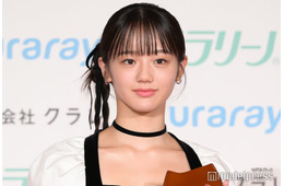中島瑠菜、ミニ丈ワンピから美脚披露 19歳の誕生日直前の受賞に笑顔「少し早めのプレゼント」【第21回クラリーノ美脚大賞2025】