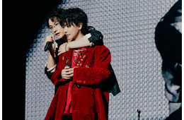 【「グラスハート」TENBLANKファンミ】佐藤健・町田啓太・志尊淳、歌いながらキス・バックハグ…胸キュンシーン実演