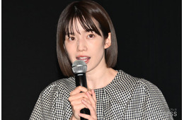弘中綾香アナ、大物俳優を“呼び捨て” 予想外ハプニングに思わず本人立ち上がる「呼び捨てはないだろう」【ちょっとだけエスパー】