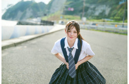 AKB48研究生・伊藤百花、1stフォトブック決定 グラビア編・読み物編の2部構成【コメント】